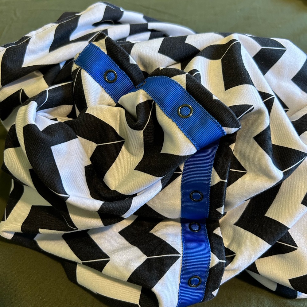 Lululemon Black and White Geometric Scarf with Blue Accents